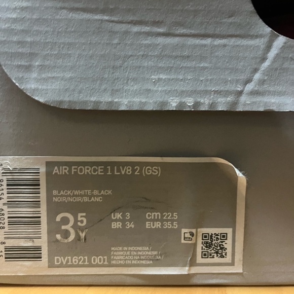 50% OFF from 100!!! Nike Kids 3.5Y Black and White Air Force 1 Sneakers (NEW) - Picture 9 of 9